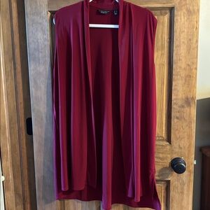 LIKE NEW Susan Graver Liquid Knit Burgundy VEST topper M